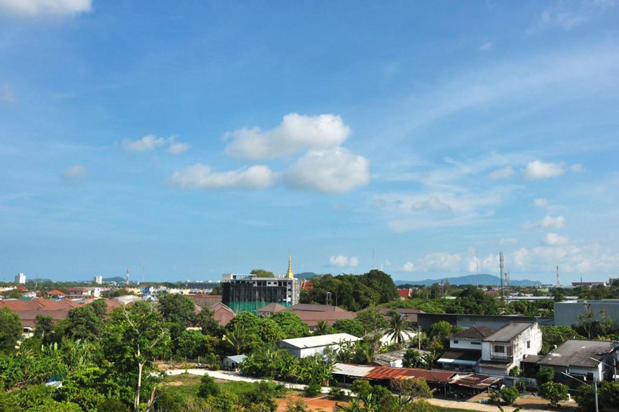 Dusit Naka Place Phuket Exterior photo