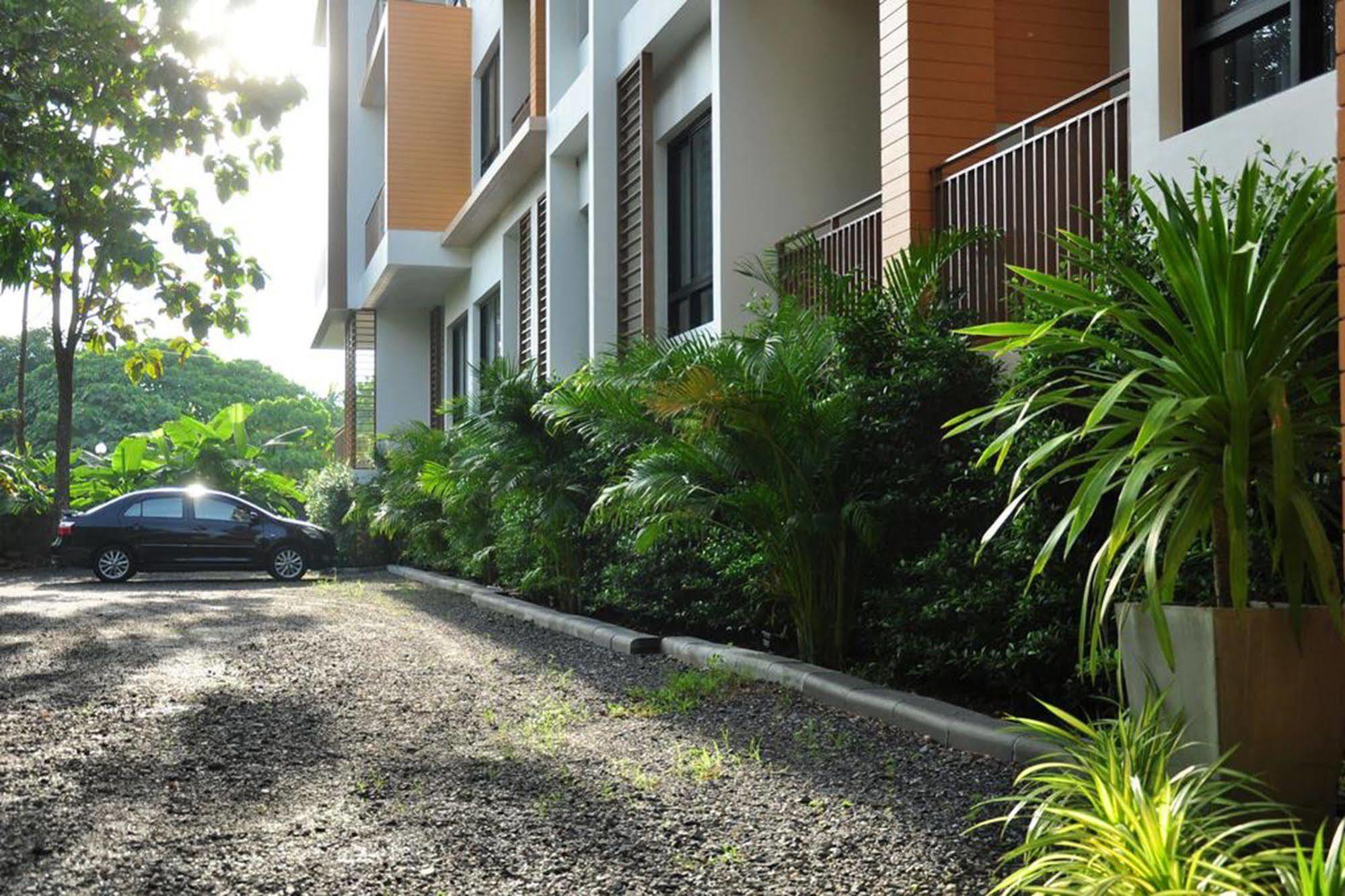 Dusit Naka Place Phuket Exterior photo
